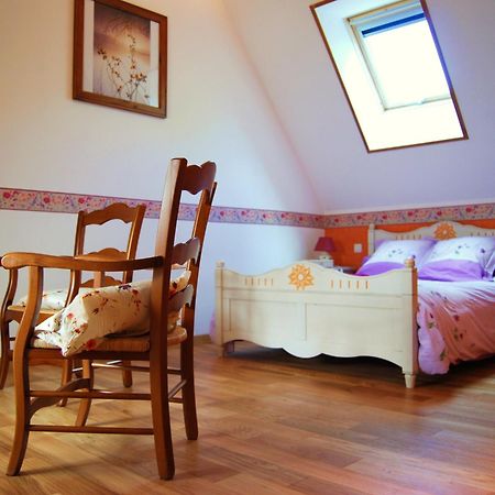 Le Clos Des Tilleuls D Day Home, Chambres D'Hotes, Suite Avec Sauna Privatif, Suite Avec Balneotherapie Privative, En Supplement Option Spa Bain A Remous La Vendelée Kültér fotó