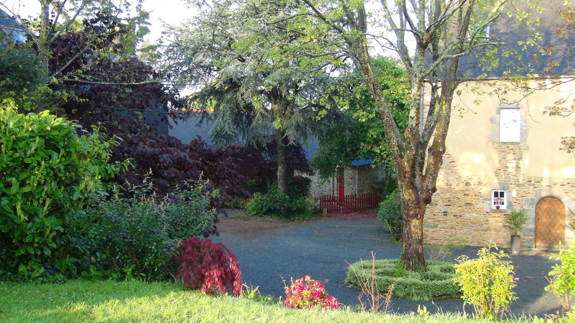 Le Clos Des Tilleuls D Day Home, Chambres D'Hotes, Suite Avec Sauna Privatif, Suite Avec Balneotherapie Privative, En Supplement Option Spa Bain A Remous La Vendelée Kültér fotó